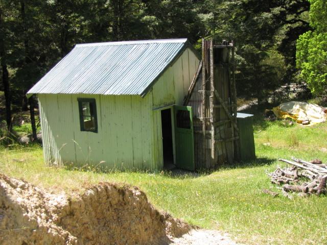 Mungatoi Hutt - 2 hours walk from Guest House