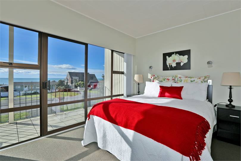 Upstairs queen bedroom