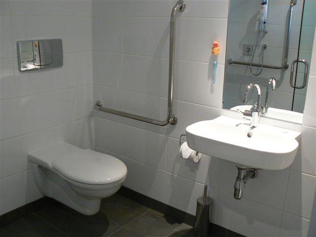 BATHROOM OFF BEDROOM 1