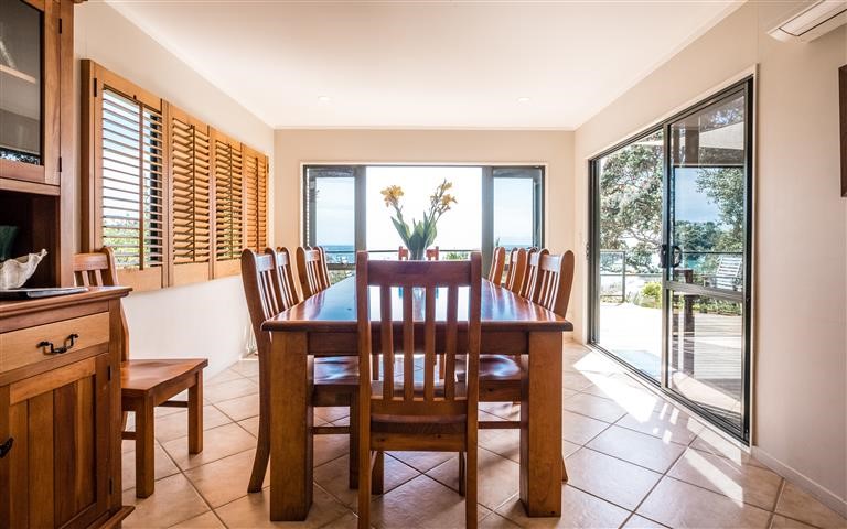 Dining area on 4 bedroom side