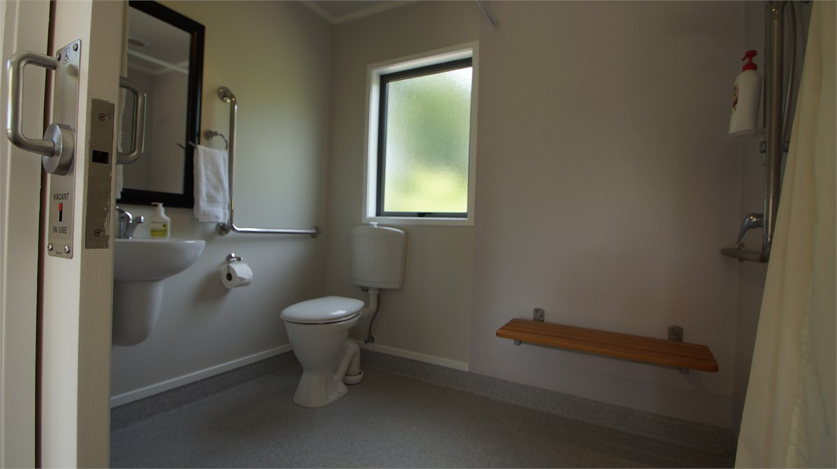 en-suite bathroom wet area for easy mobility