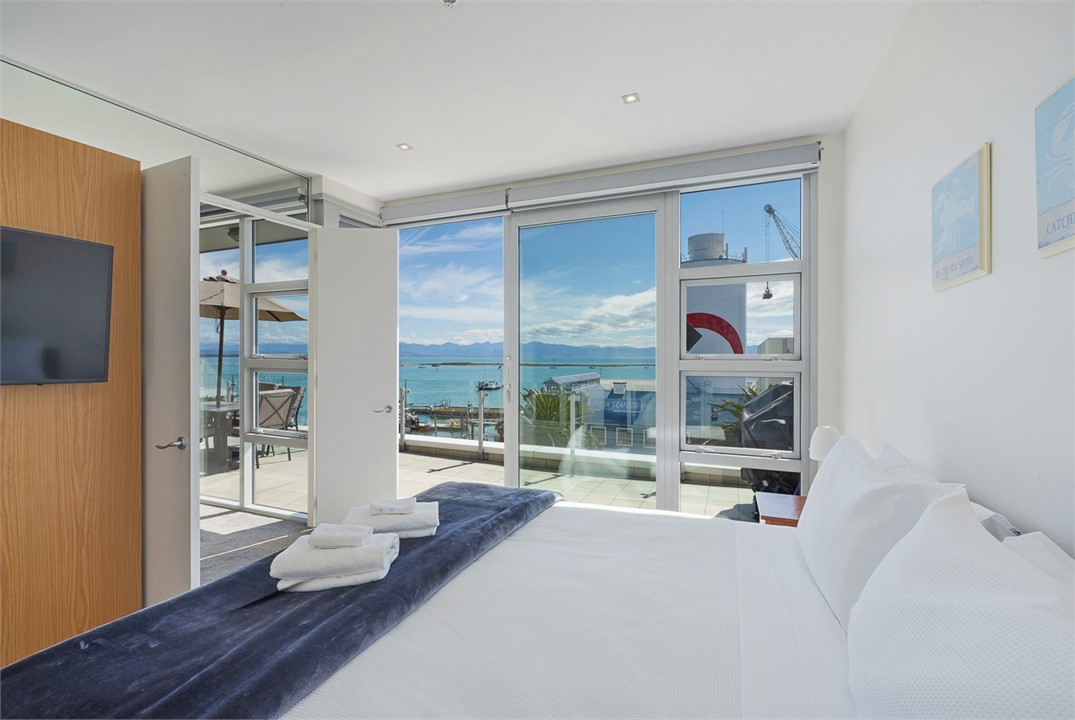 Master Bedroom with Super King Bed