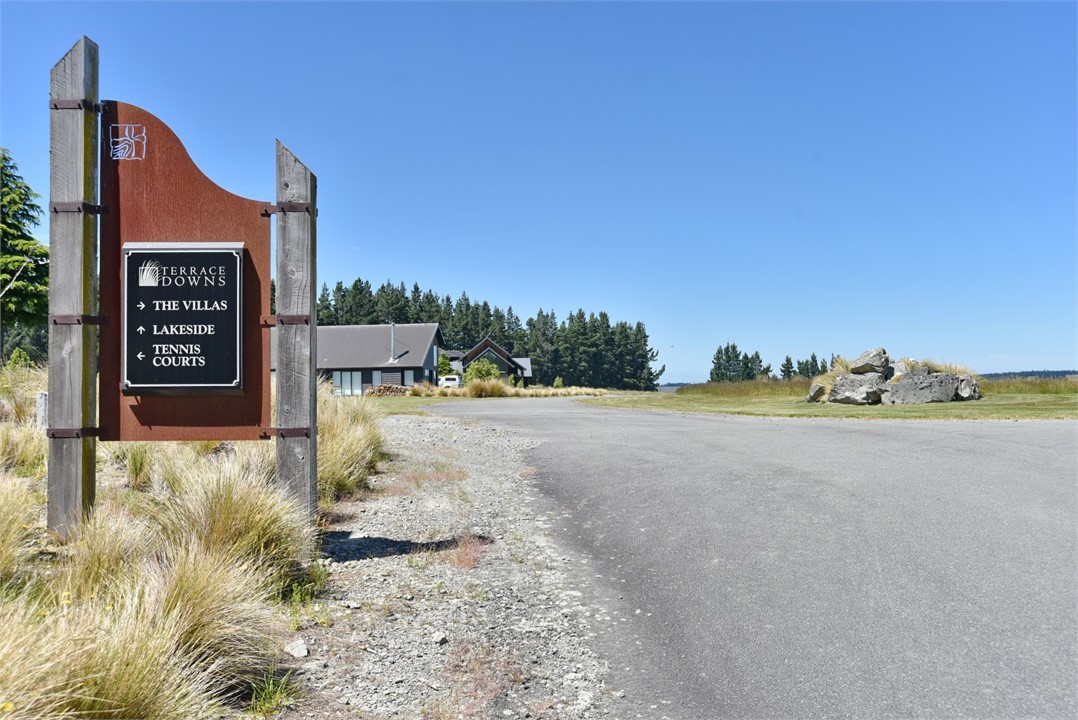 Terrace Downs Signage
