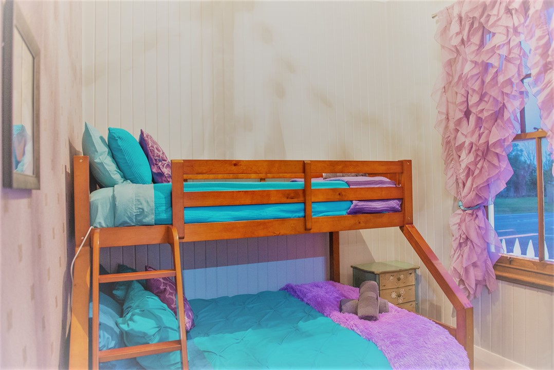 West Wing's pretty Triple Bedroom