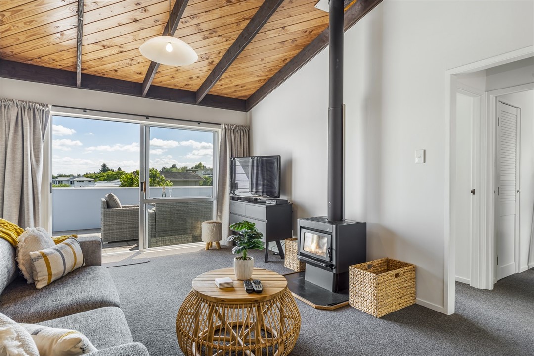 Bach 38 Taupo Taupo Central Town Holiday Home for rent Holiday