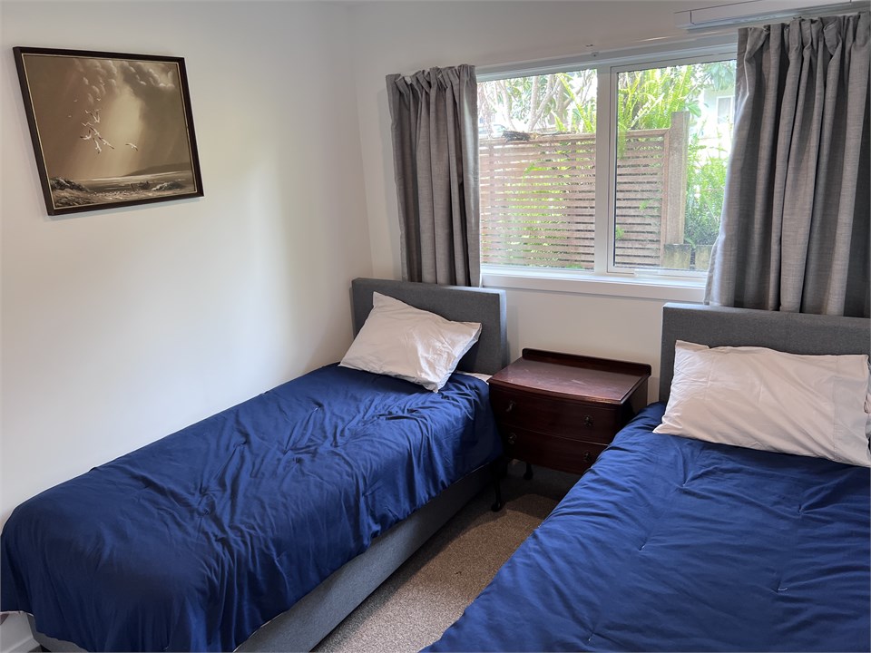Bedroom 2- two single beds