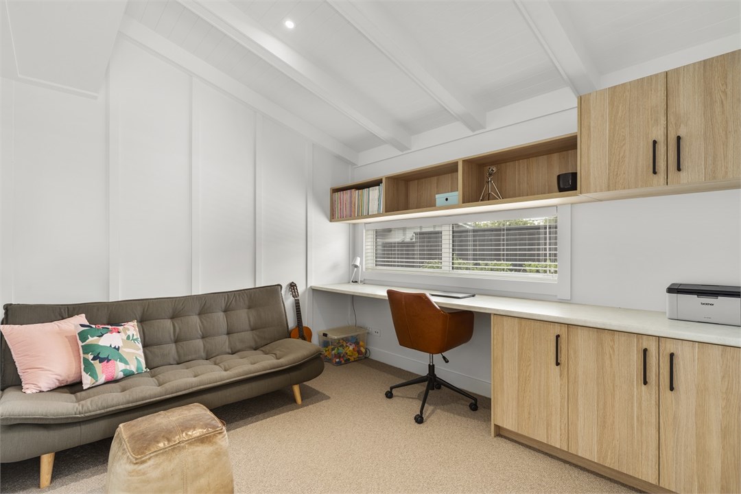 Office with sofa-bed