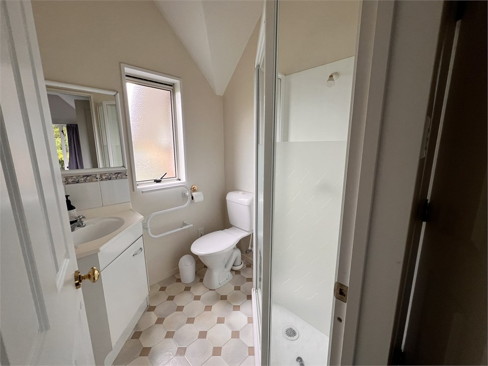 Bathroom 1 has a shower and a toilet (Ensuite to B