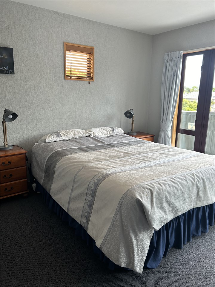 Upstairs Queen bedroom 1