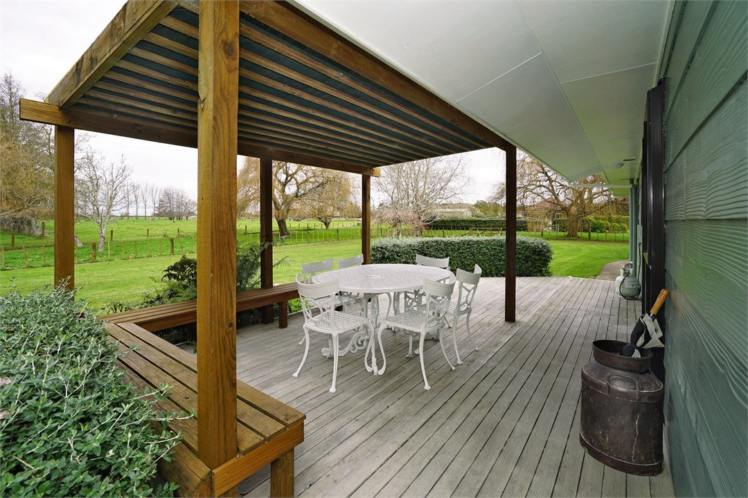Seating area outside on the deck