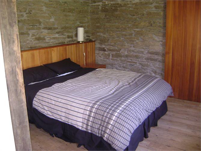 Bedroom with Queen bed