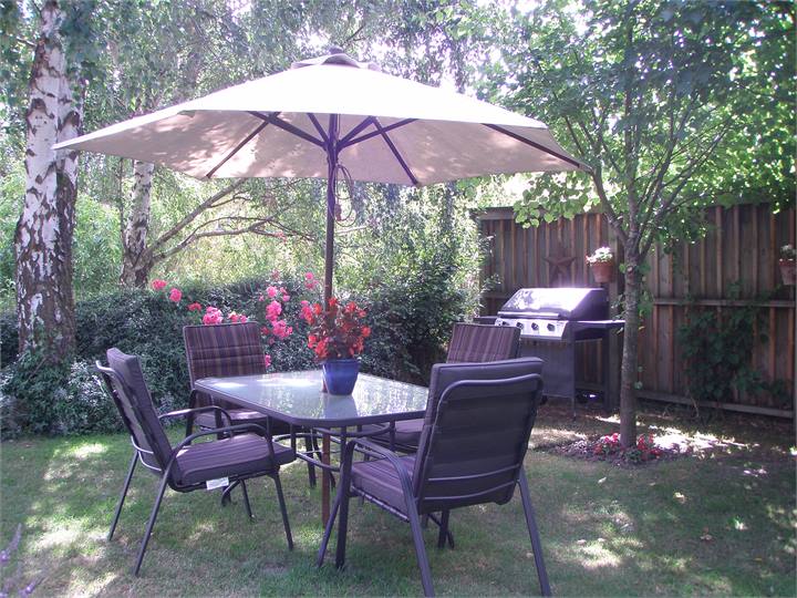 Outdoor bbq & seating