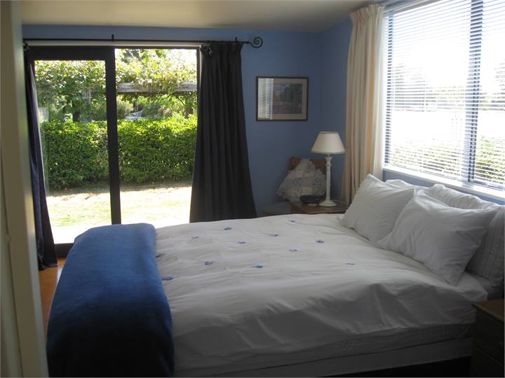 Bedroom with ensuite