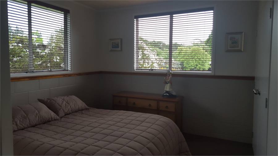 kumeu kottage bedroom pic