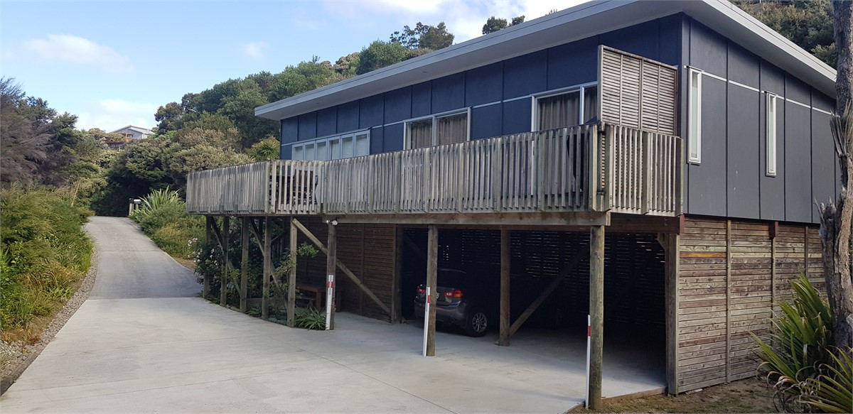 Tuis Landing Mangawhai Heads Beach House for rent Holiday Houses