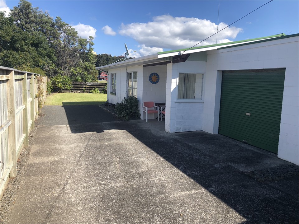 Whangamata Getaway, bach Whangamata Holiday Home for rent Holiday