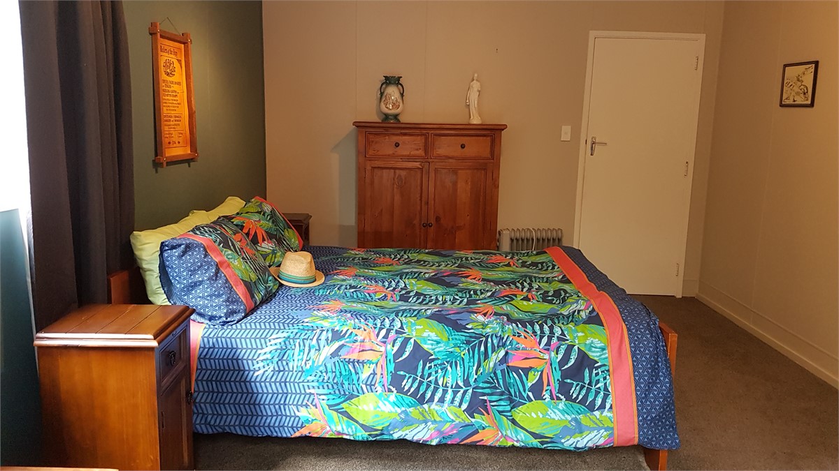 Ye old boatshed bedroom-part of original bach.