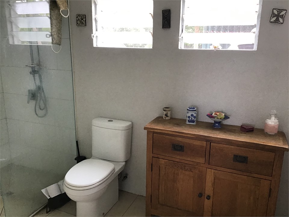 Master bedroom bathroom