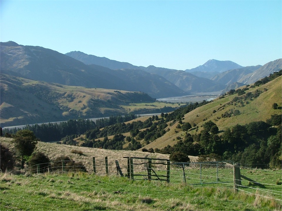 Inner Clarence Valley on walking track