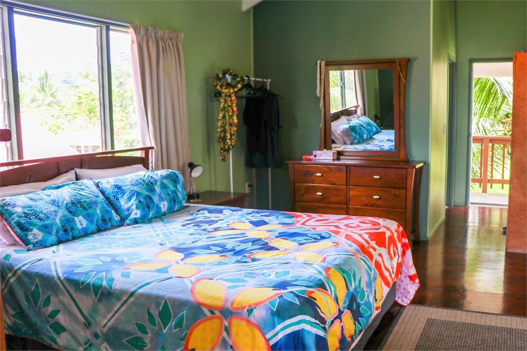 Upstairs - Your own seperate entry