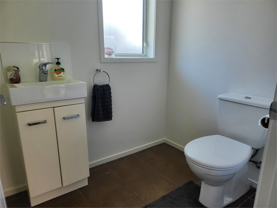 Extra toilet and basin