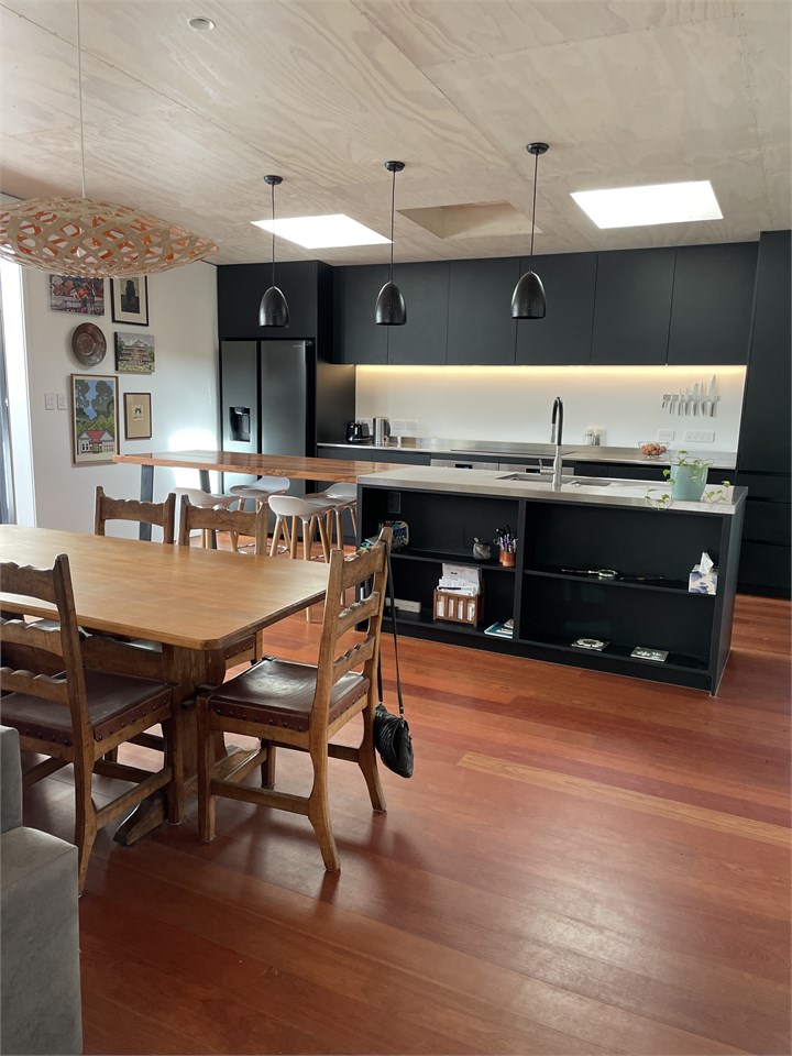 Dining/kitchen