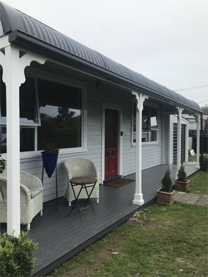 Front of Bristol Cottage