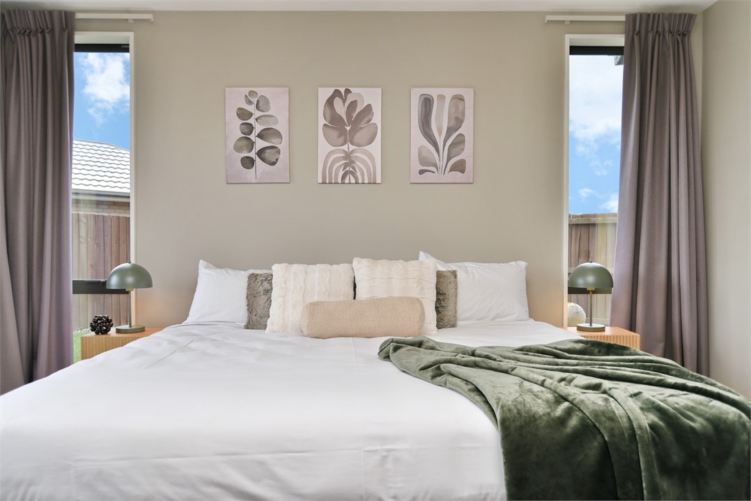 Bedroom 5 - Super king that can be split on reques