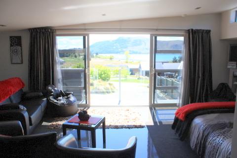 studio indoor/outdoor