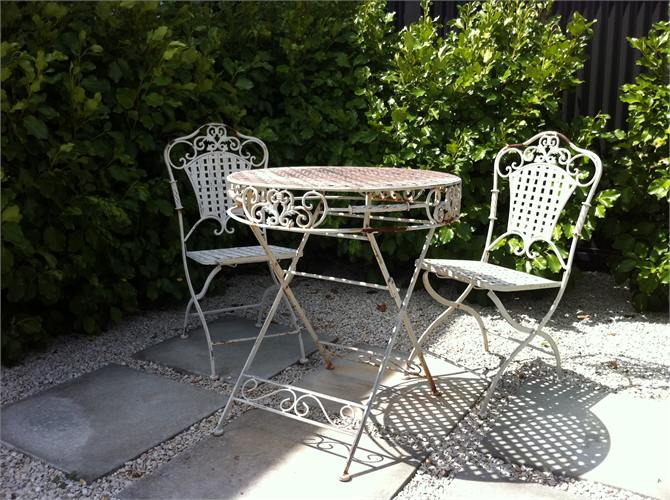 Catch the sun for breakfast