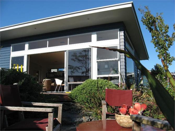 this cosy nook gets the last of the evening sun