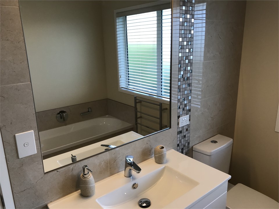 En-Suite bathroom for 2nd bedroom