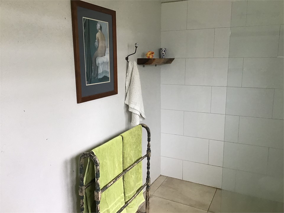 Master bedroom bathroom