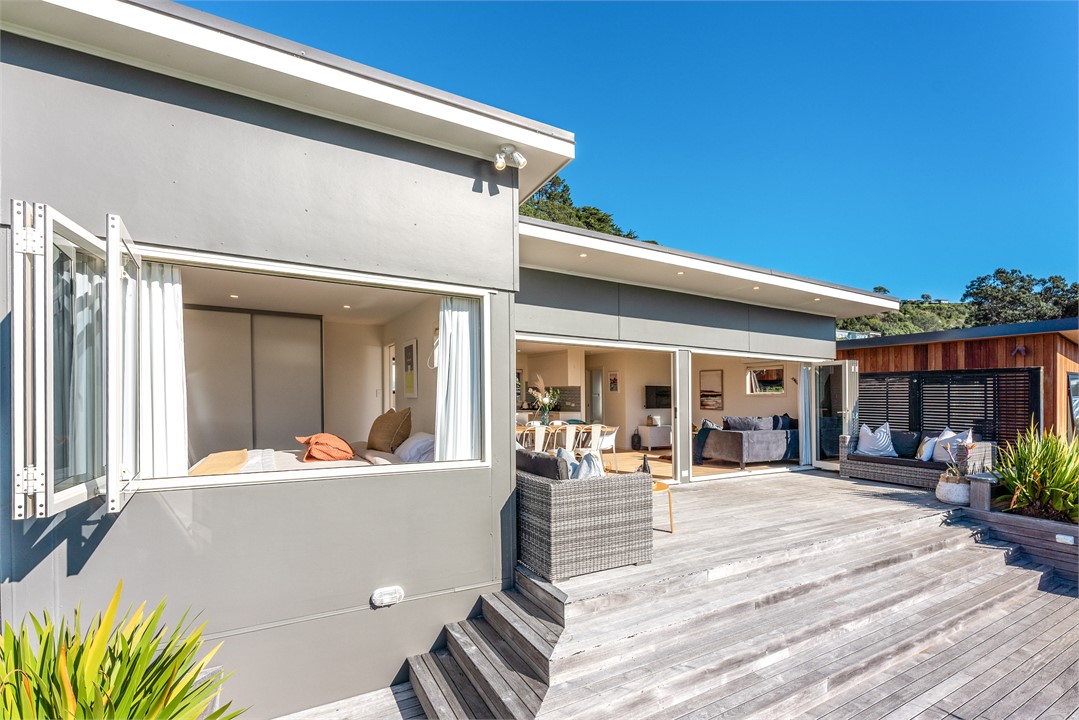 Beachfront Escape Onetangi