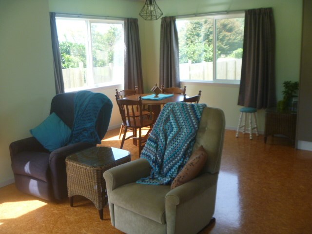 Dining with morning sun