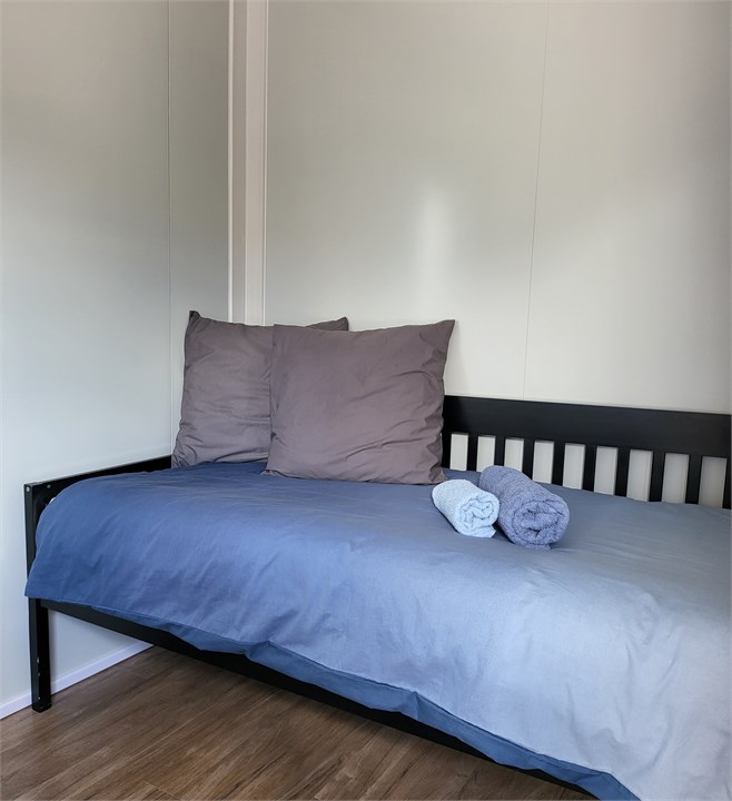 Single bed in 2nd pod