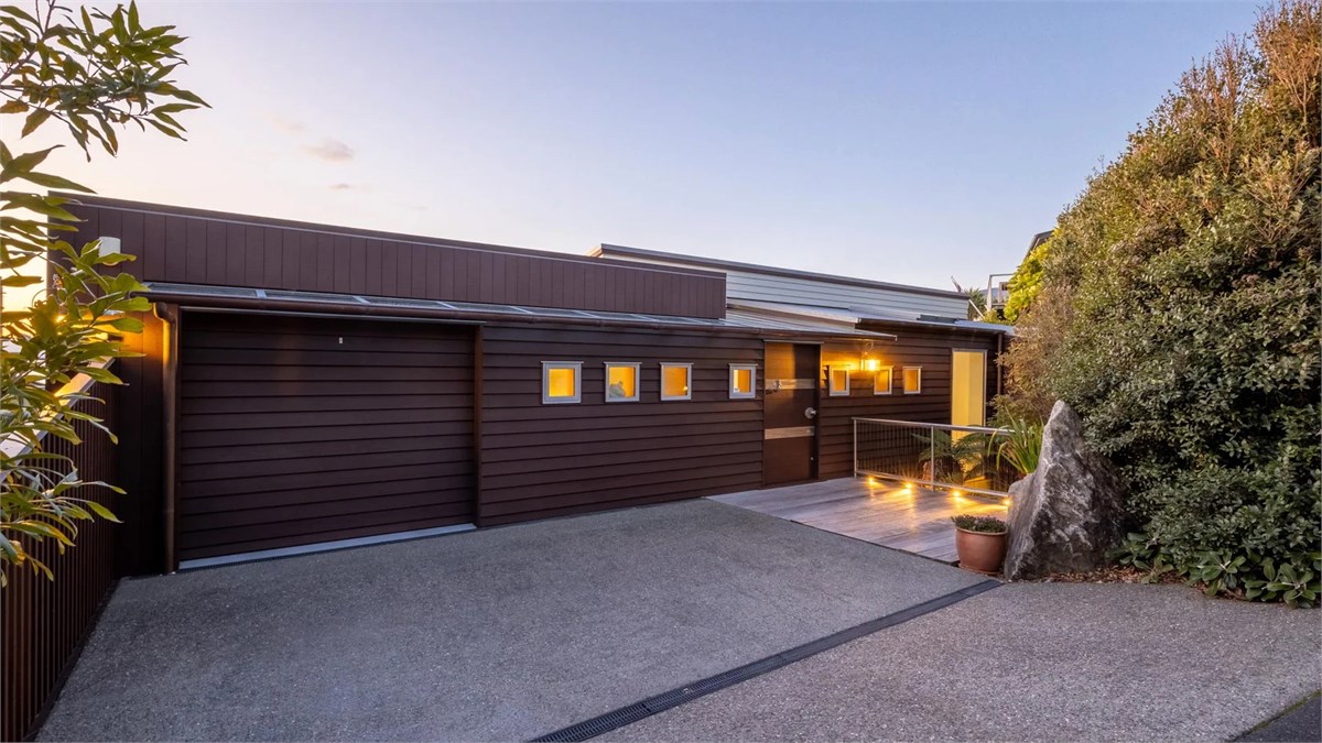 Garage & Parking area