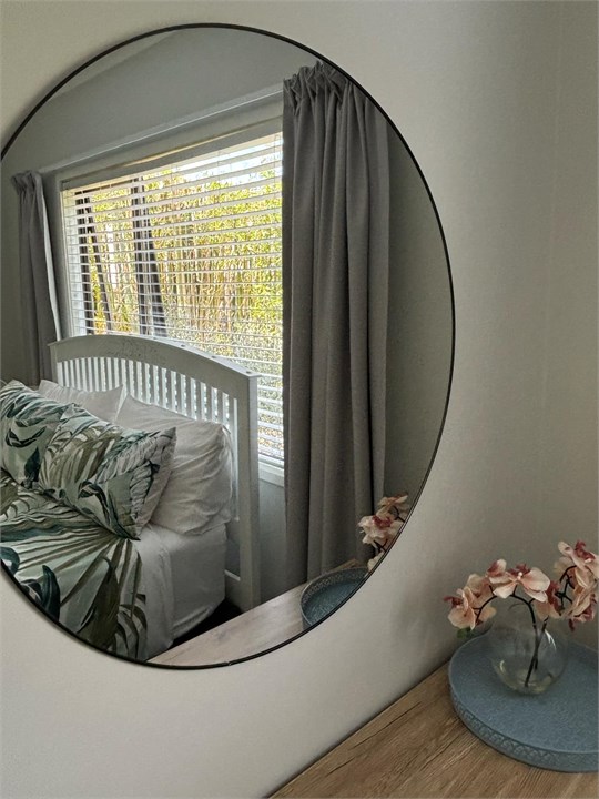 Main bedroom, large mirror
