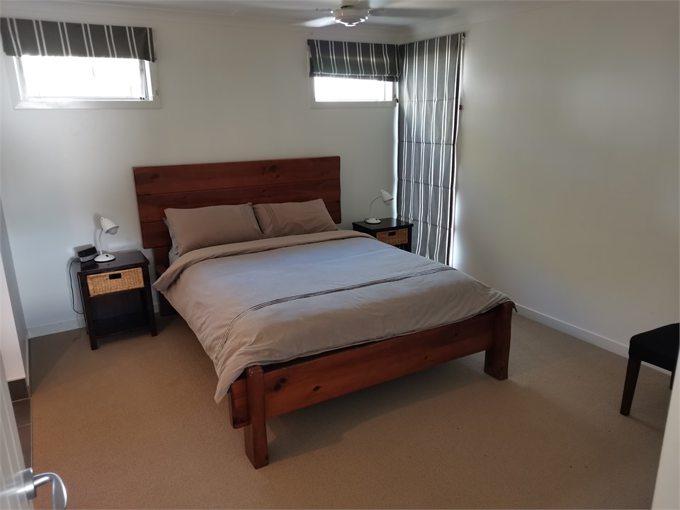 Master bedroom (Photo 1)