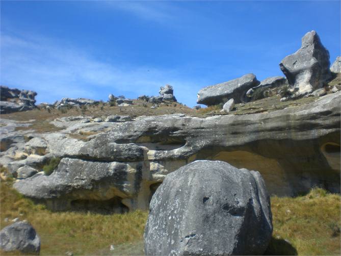 Limestone rocks at Kura Tawhiti Castle Hill