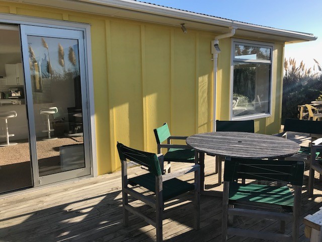 Side deck (off dining area)