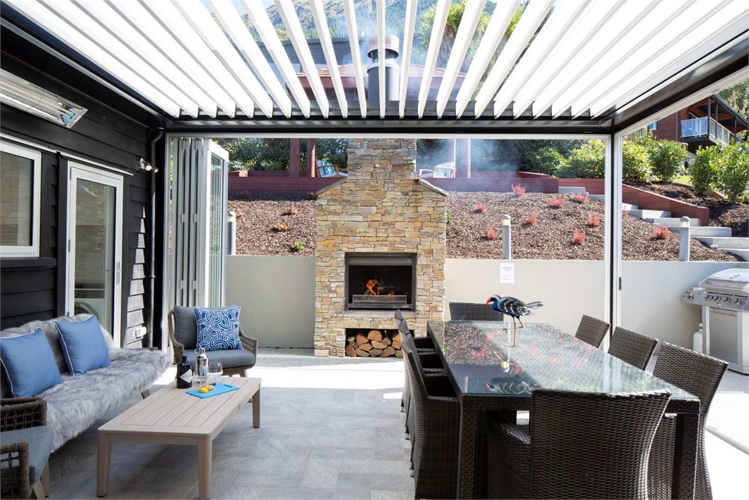 LouvreTec retractable roof for year-round use