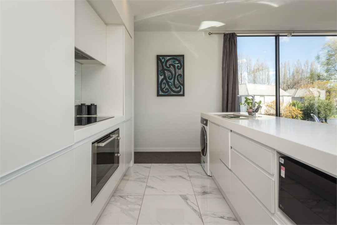 Kitchen area is fully equipped