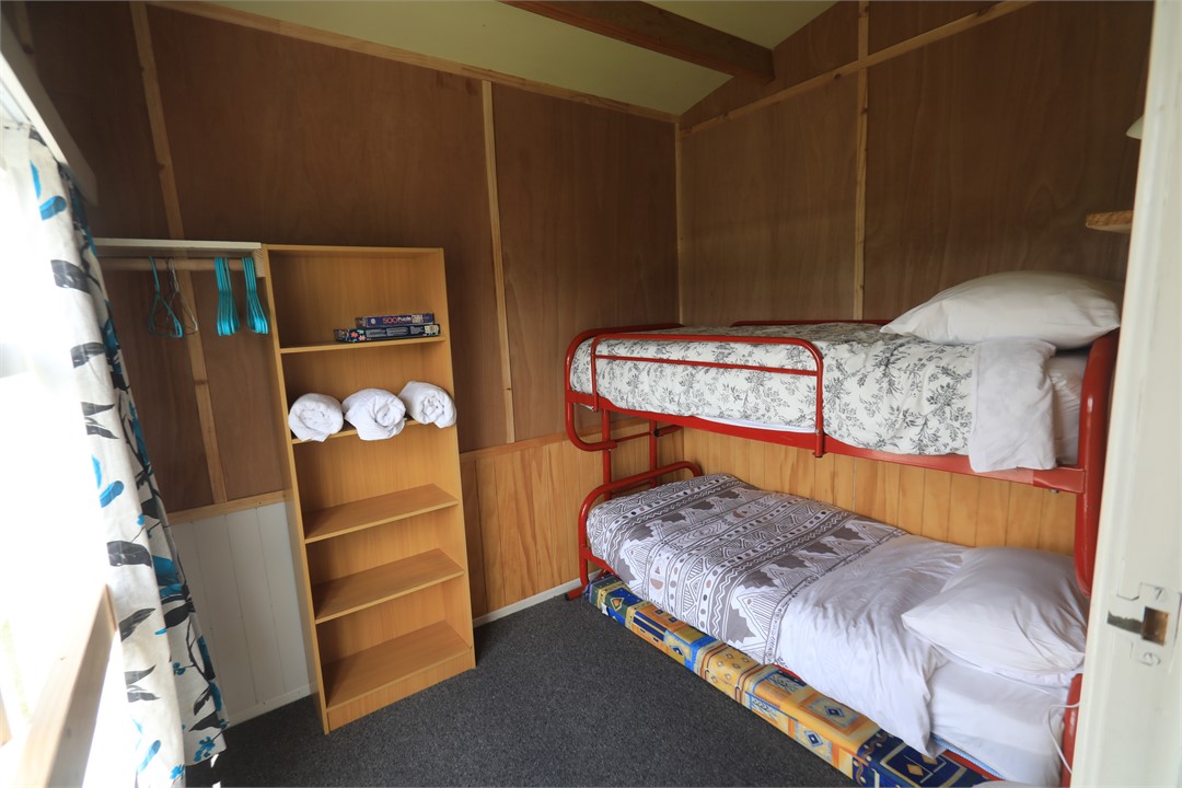 upatirs bunkroom