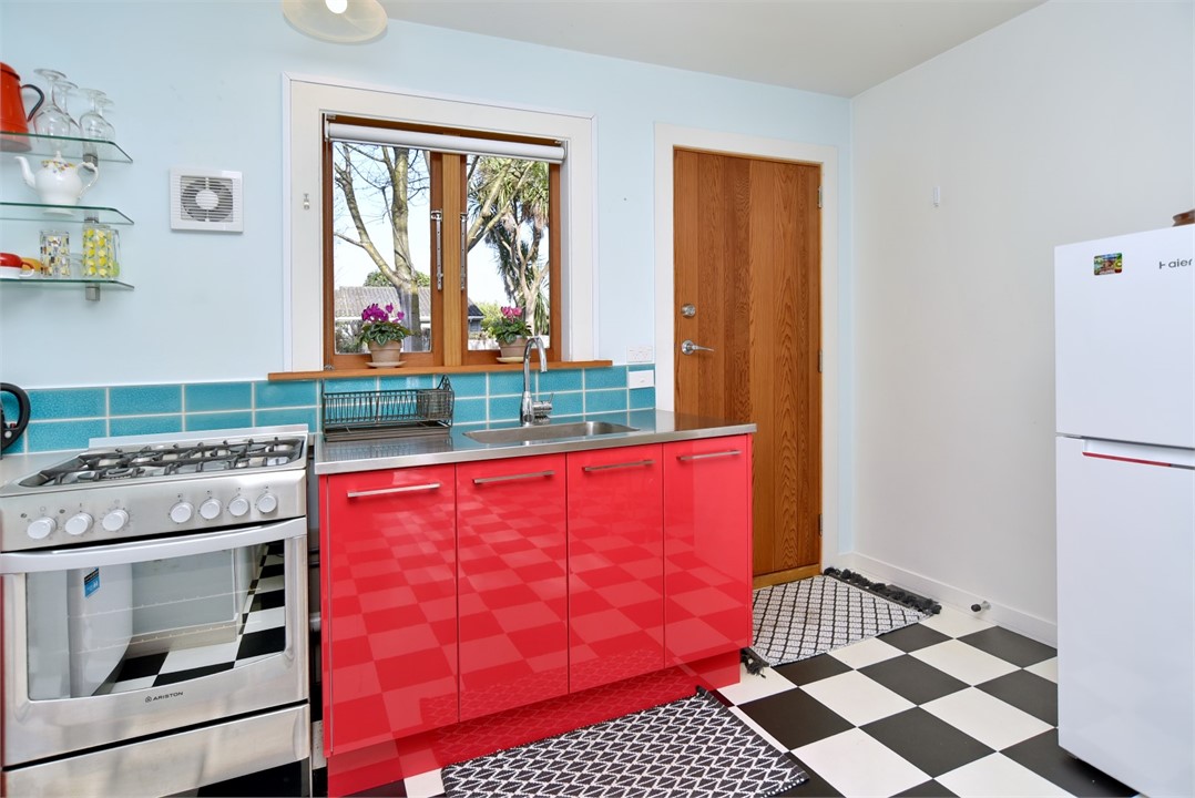 Fully equipped Kitchen area