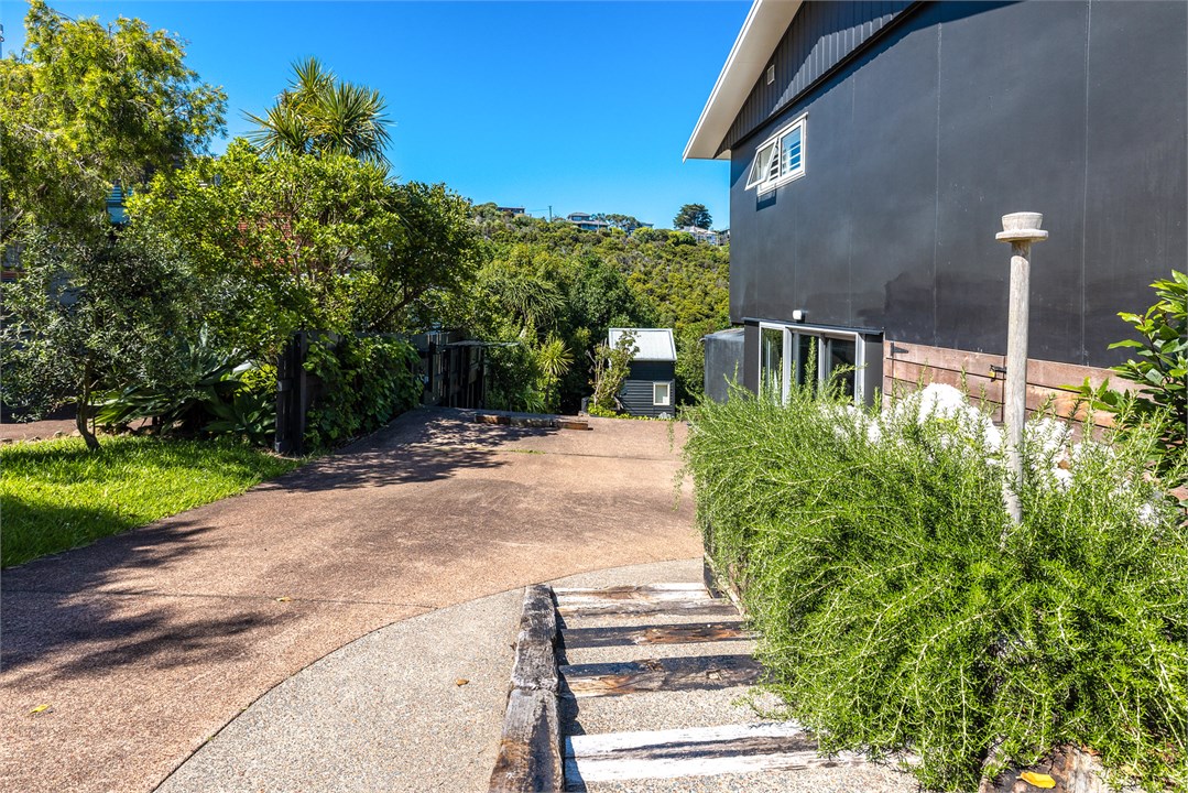 Entrance driveway, parking on the road verge