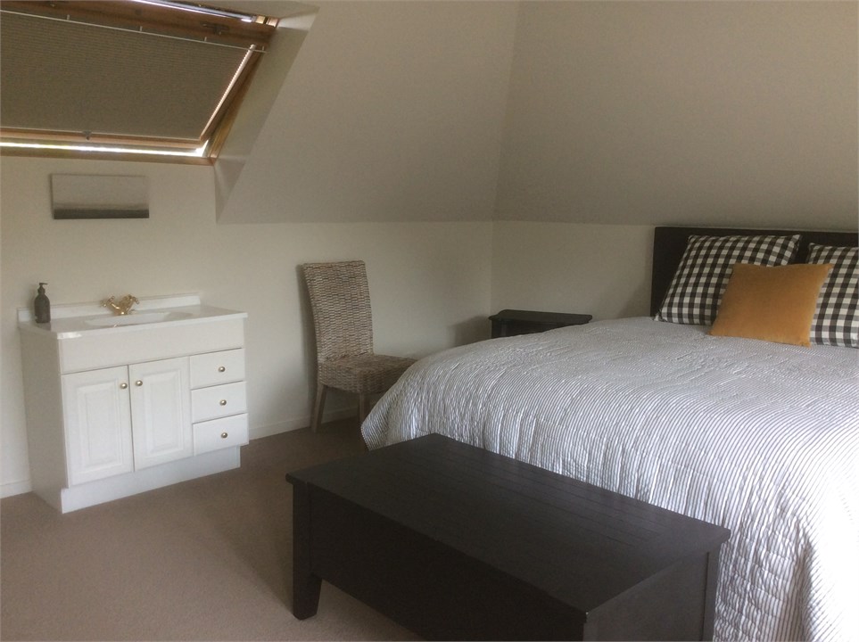 Upstairs King Bedroom