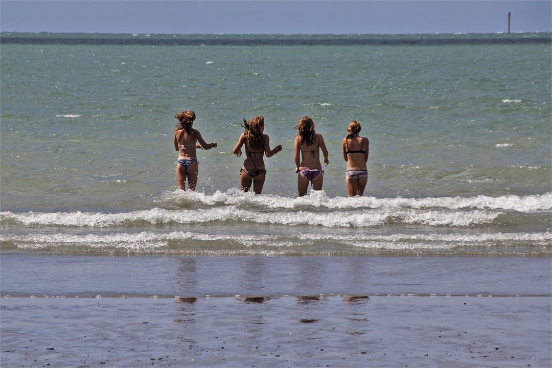 Nearby Tahunanui Beach