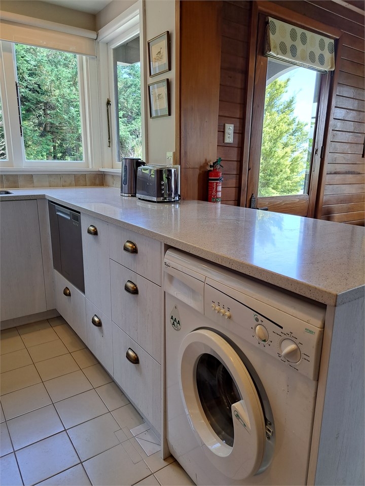 Fully equipped Kitchen area