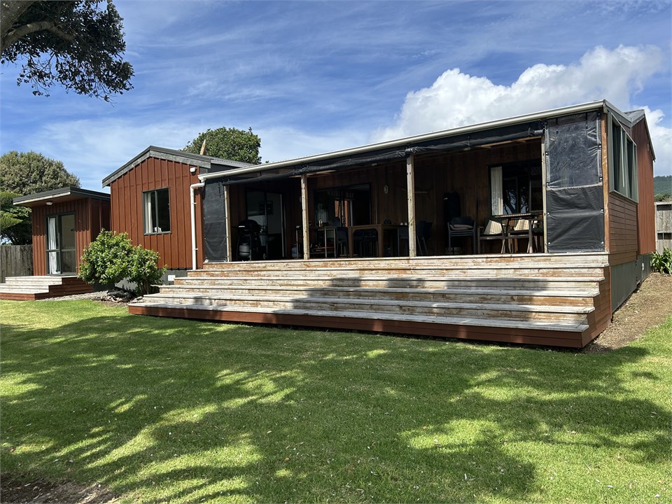 Sea view holiday bach